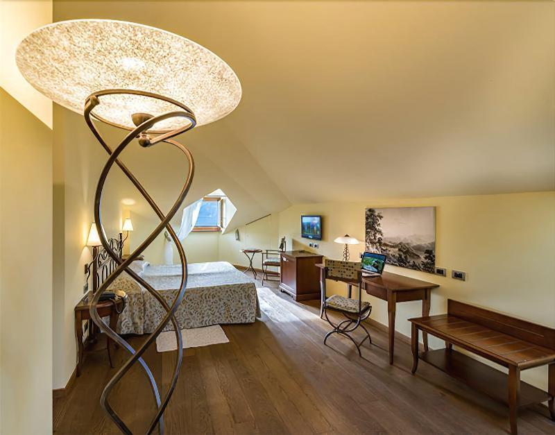 La Darsena Hotel Tremezzo Bagian luar foto